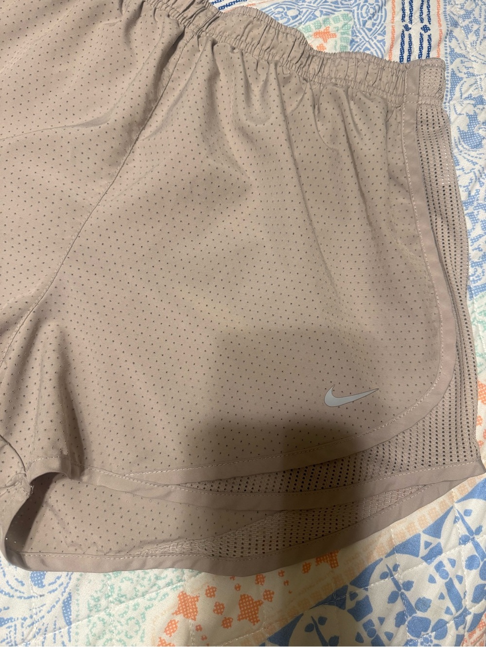 Nike Dri-FIT Taupe Performance Shorts - Picture 2 of 4